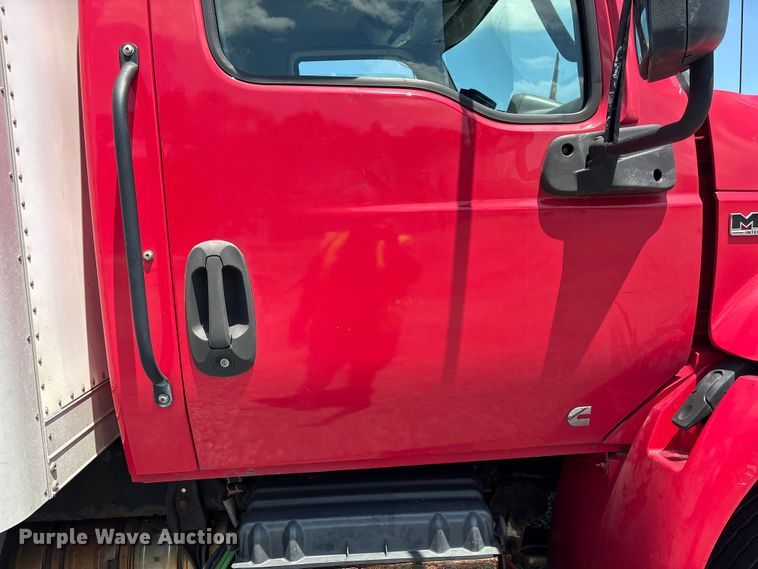 image for item YA2615 2020 International MV607 box truck