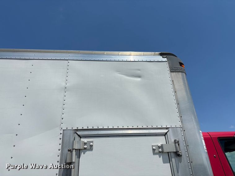 image for item YA2615 2020 International MV607 box truck