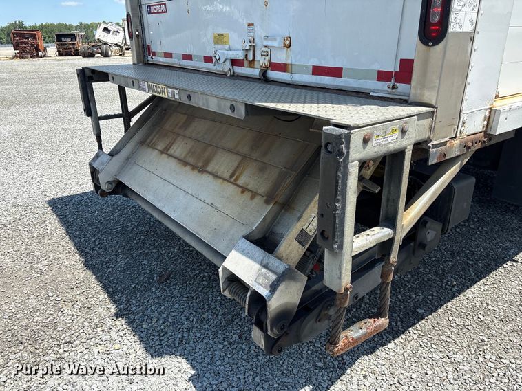 image for item YA2615 2020 International MV607 box truck