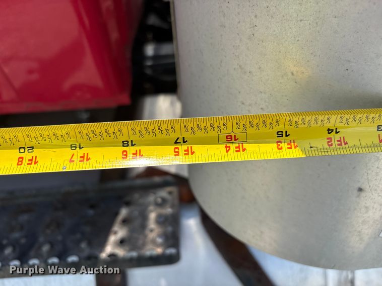 image for item YA2615 2020 International MV607 box truck