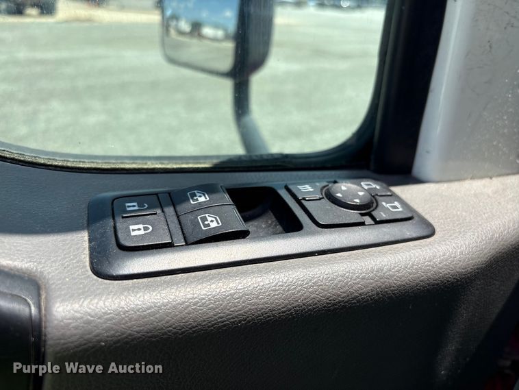 image for item YA2615 2020 International MV607 box truck