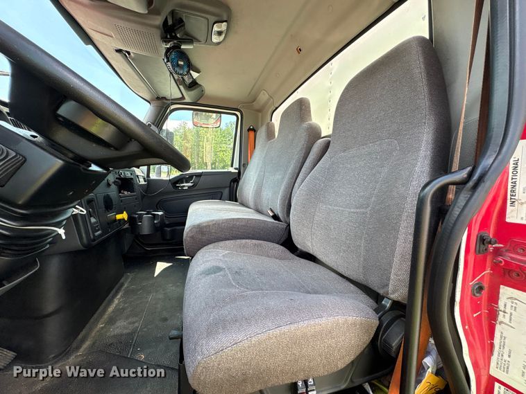 image for item YA2615 2020 International MV607 box truck