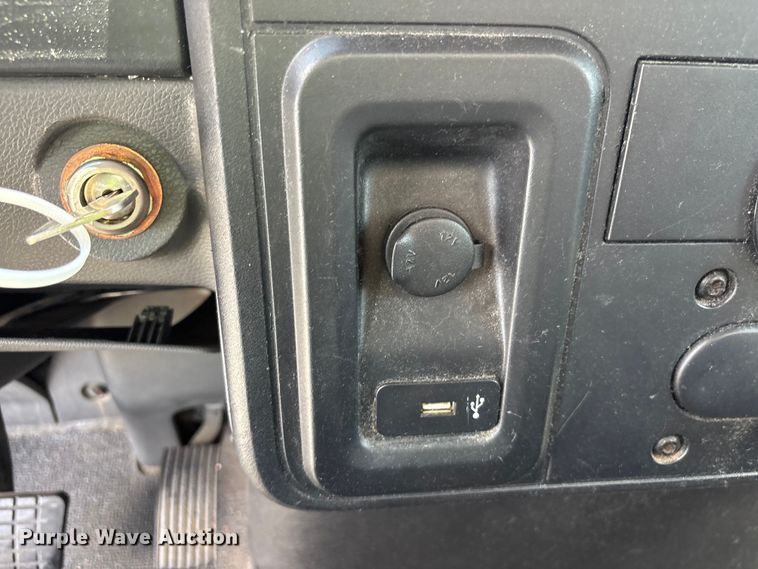 image for item YA2615 2020 International MV607 box truck