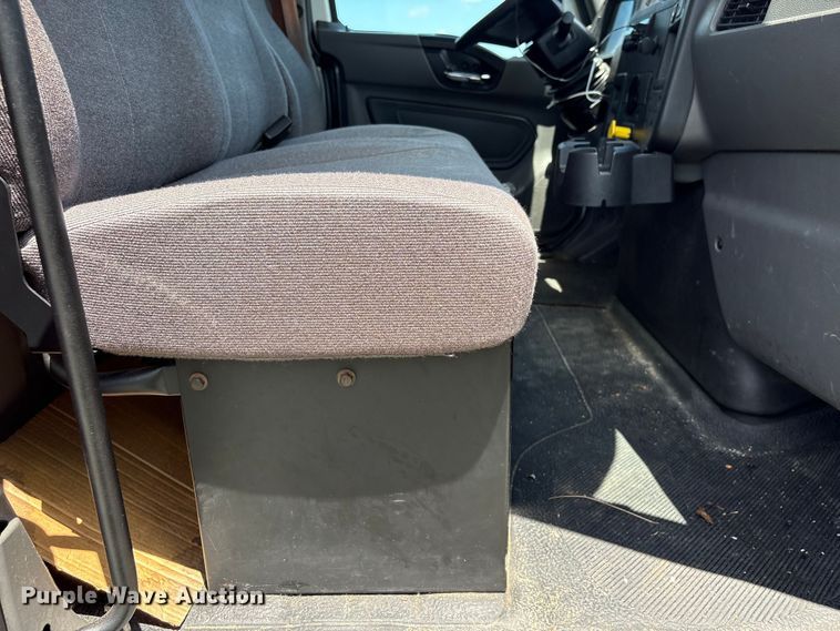 image for item YA2615 2020 International MV607 box truck