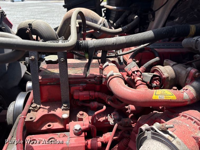image for item YA2615 2020 International MV607 box truck