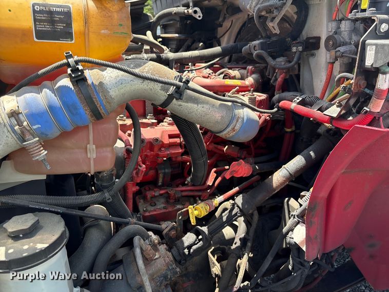 image for item YA2615 2020 International MV607 box truck