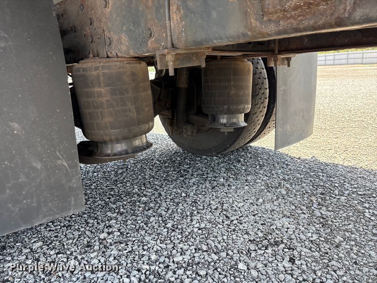 image for item YA2615 2020 International MV607 box truck