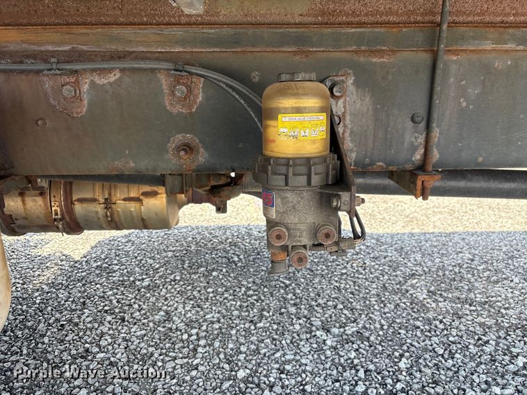 image for item YA2615 2020 International MV607 box truck