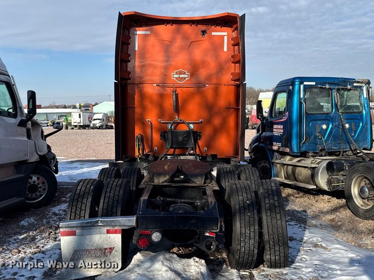 image for item YA2638 2023 Peterbilt 579 semi truck