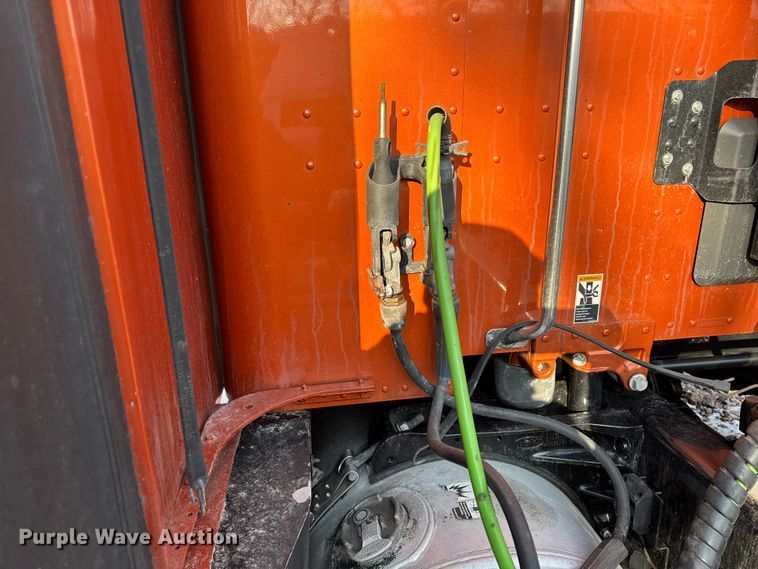 image for item YA2638 2023 Peterbilt 579 semi truck