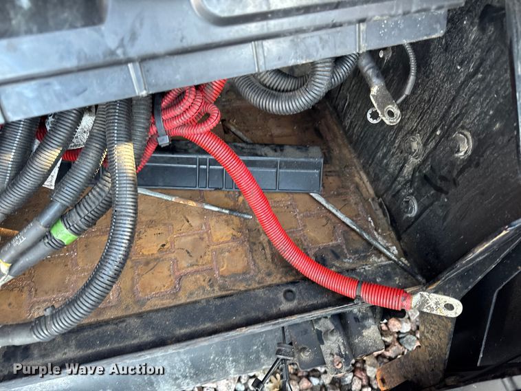 image for item YA2638 2023 Peterbilt 579 semi truck