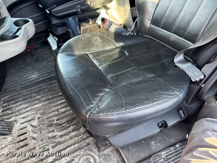 image for item YA2638 2023 Peterbilt 579 semi truck
