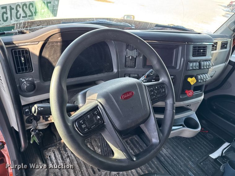 image for item YA2638 2023 Peterbilt 579 semi truck