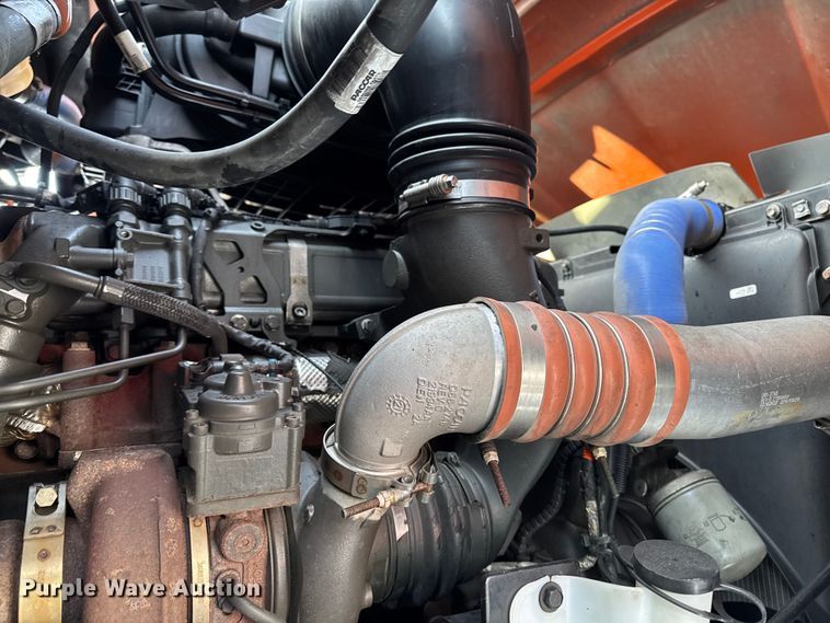 image for item YA2638 2023 Peterbilt 579 semi truck