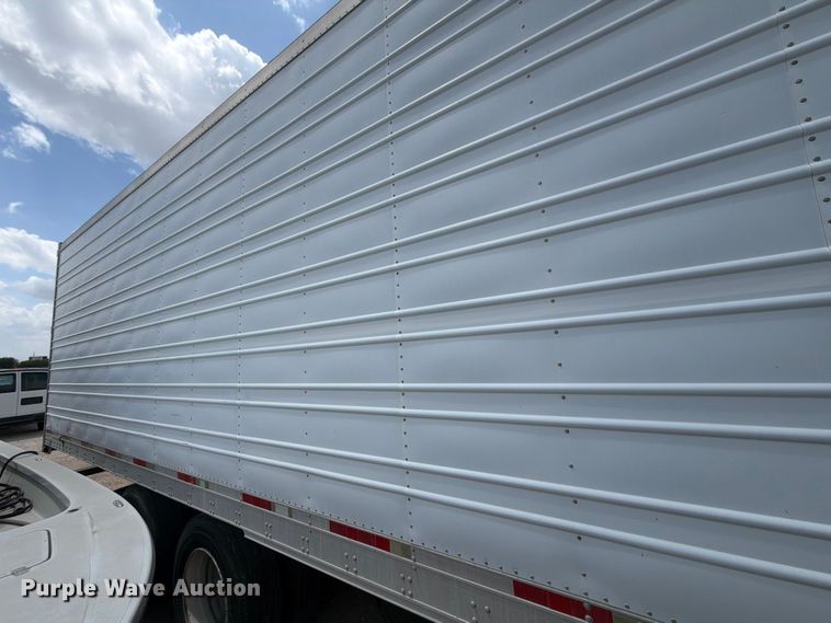 image for item YA3001 2008 Utility refrigerated van trailer