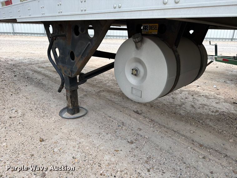 image for item YA3001 2008 Utility refrigerated van trailer