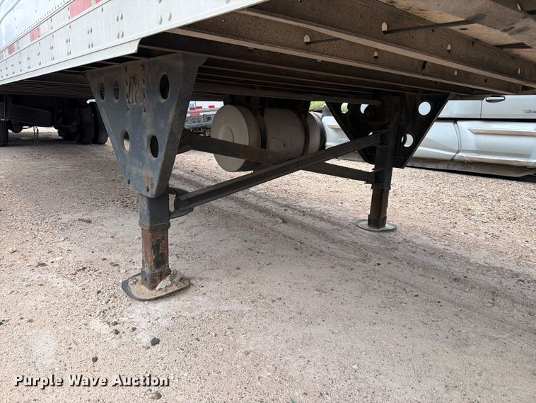 image for item YA3001 2008 Utility refrigerated van trailer