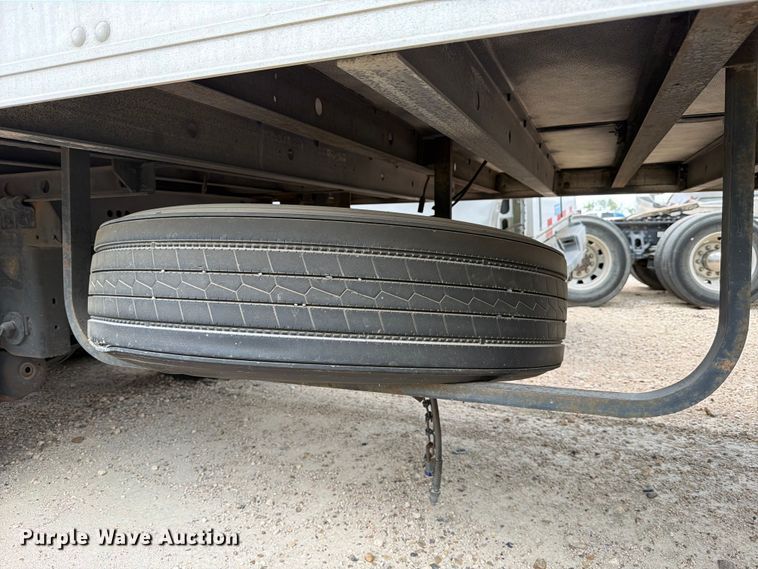 image for item YA3001 2008 Utility refrigerated van trailer