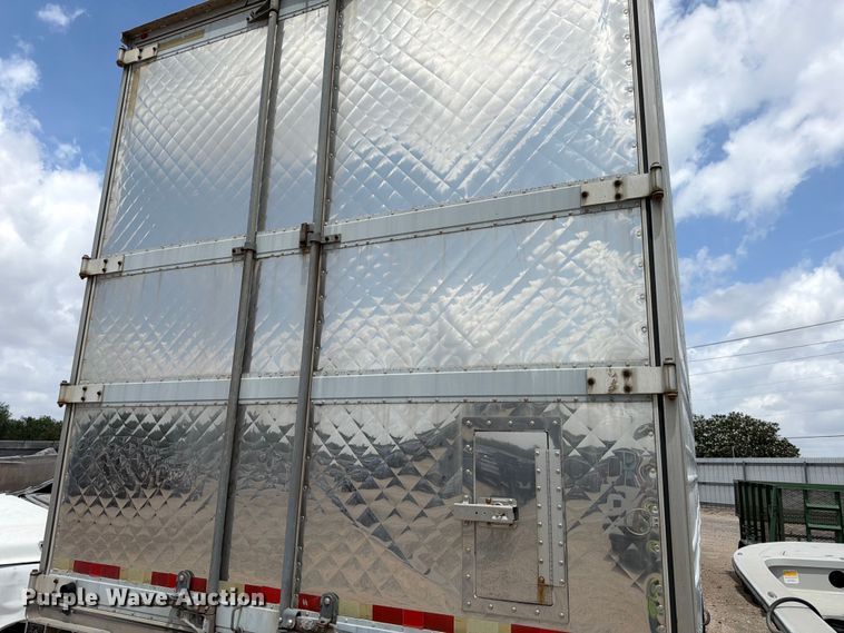 image for item YA3001 2008 Utility refrigerated van trailer