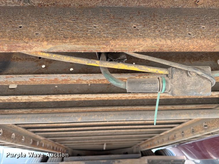 image for item YA3001 2008 Utility refrigerated van trailer