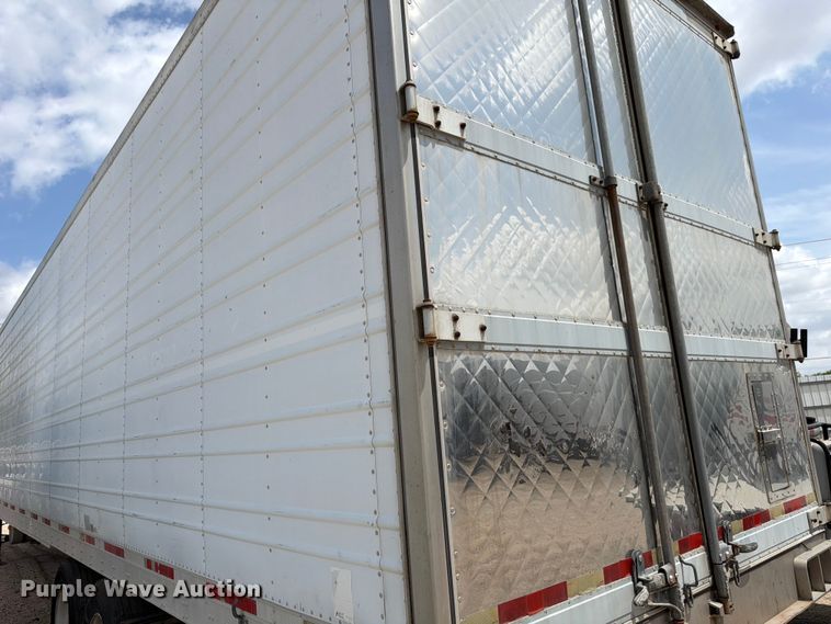 image for item YA3001 2008 Utility refrigerated van trailer