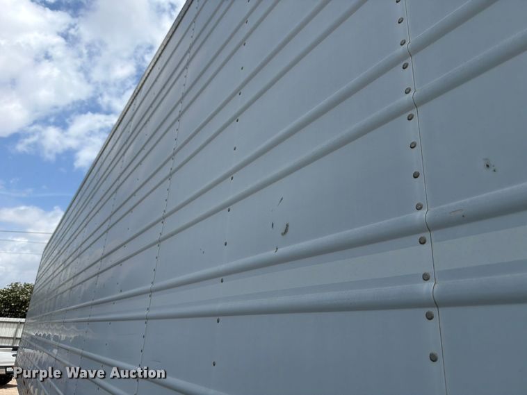 image for item YA3001 2008 Utility refrigerated van trailer