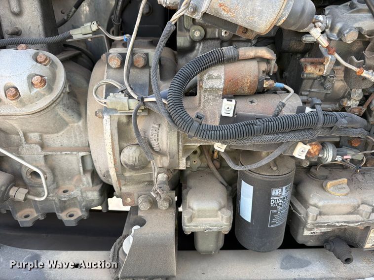 image for item YA3001 2008 Utility refrigerated van trailer