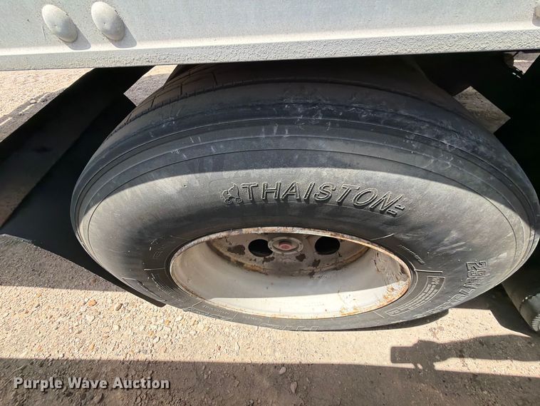 image for item YA3001 2008 Utility refrigerated van trailer