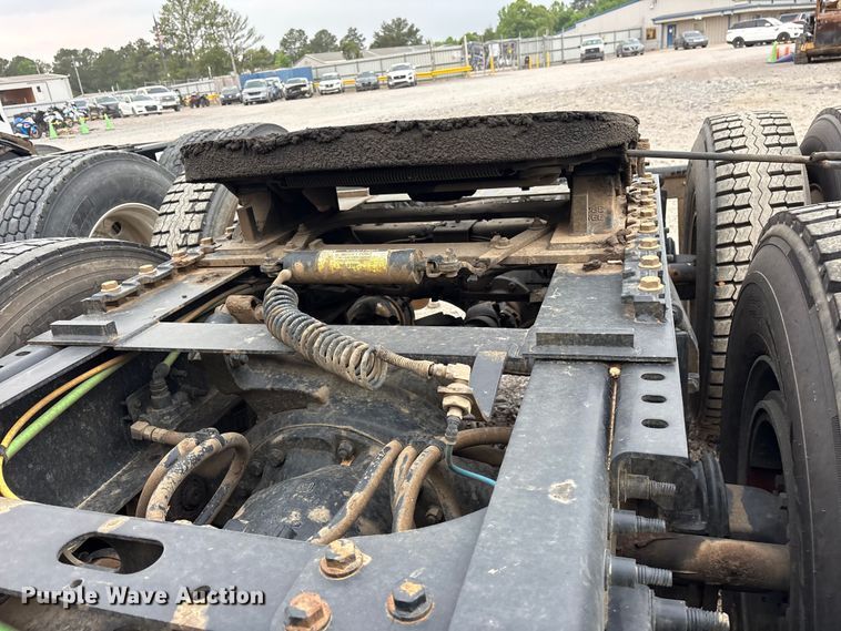 image for item YA3363 2025 International LT625 semi truck