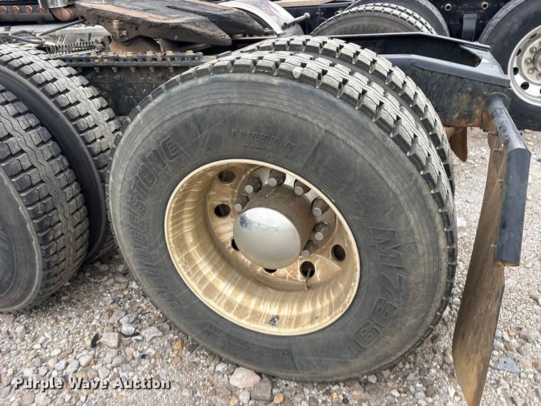 image for item YA3363 2025 International LT625 semi truck