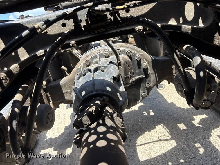 image for item YA3497 2020 Kenworth T680 semi truck