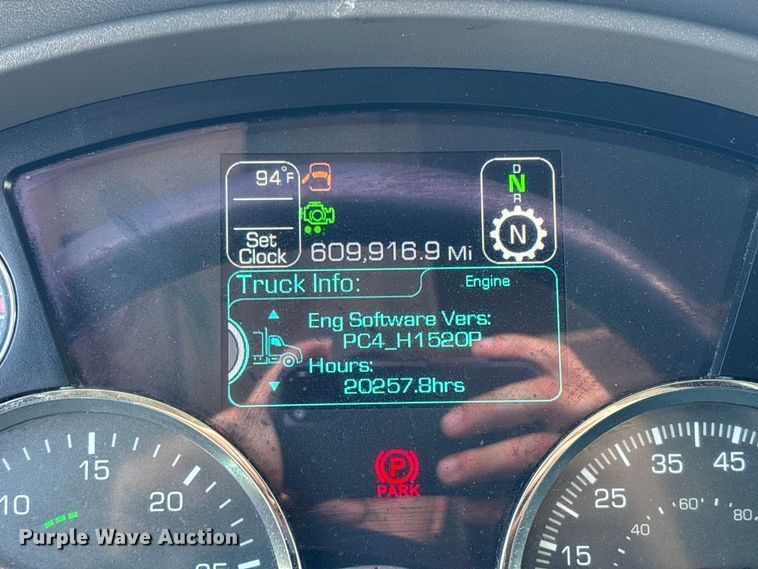 image for item YA3497 2020 Kenworth T680 semi truck