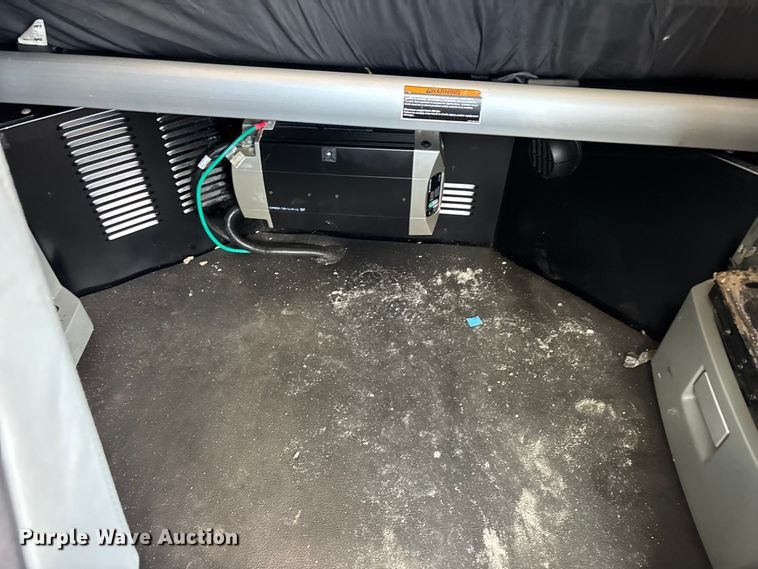 image for item YA3497 2020 Kenworth T680 semi truck