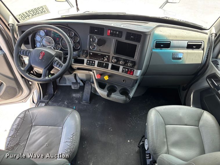image for item YA3497 2020 Kenworth T680 semi truck