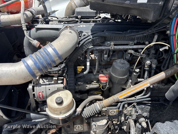 image for item YA3497 2020 Kenworth T680 semi truck
