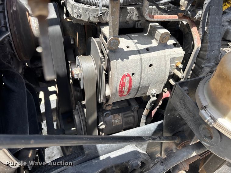 image for item YA3497 2020 Kenworth T680 semi truck