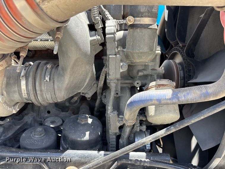 image for item YA3497 2020 Kenworth T680 semi truck