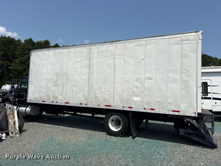 image for item YA3553 2019 International 4300 box truck
