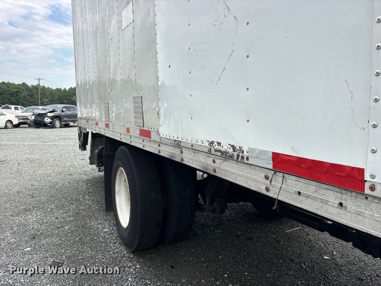 image for item YA3553 2019 International 4300 box truck