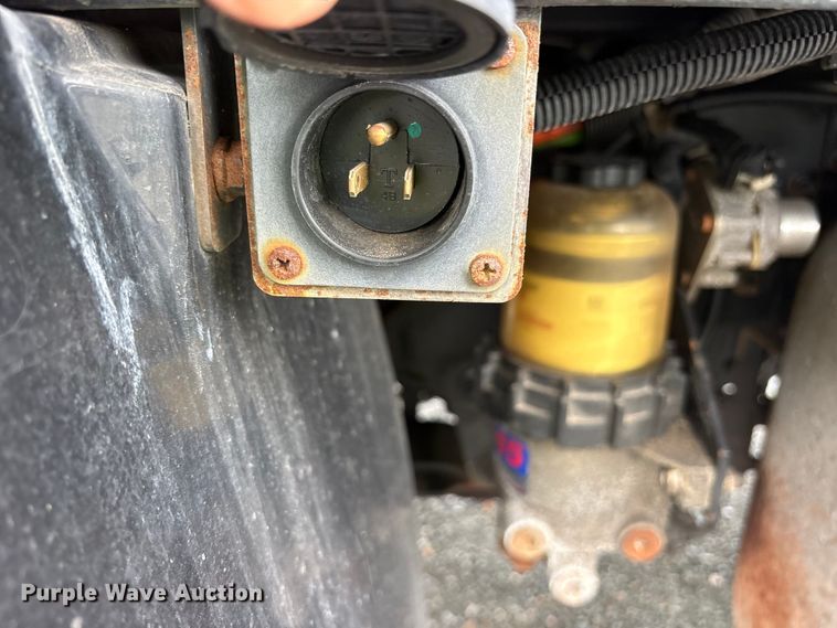 image for item YA3553 2019 International 4300 box truck