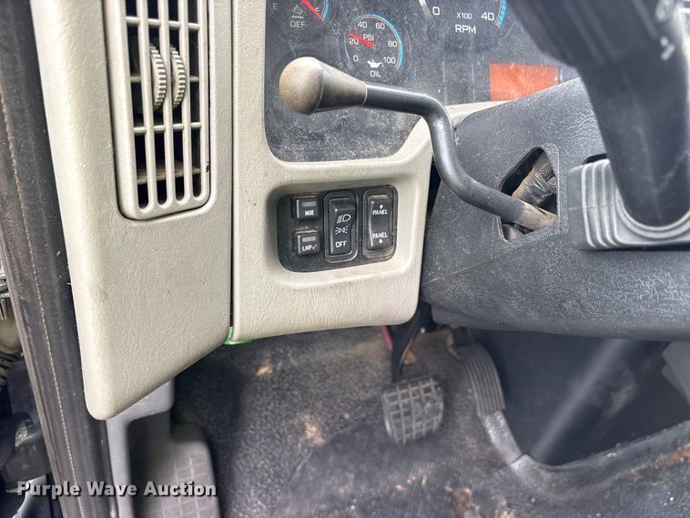 image for item YA3553 2019 International 4300 box truck