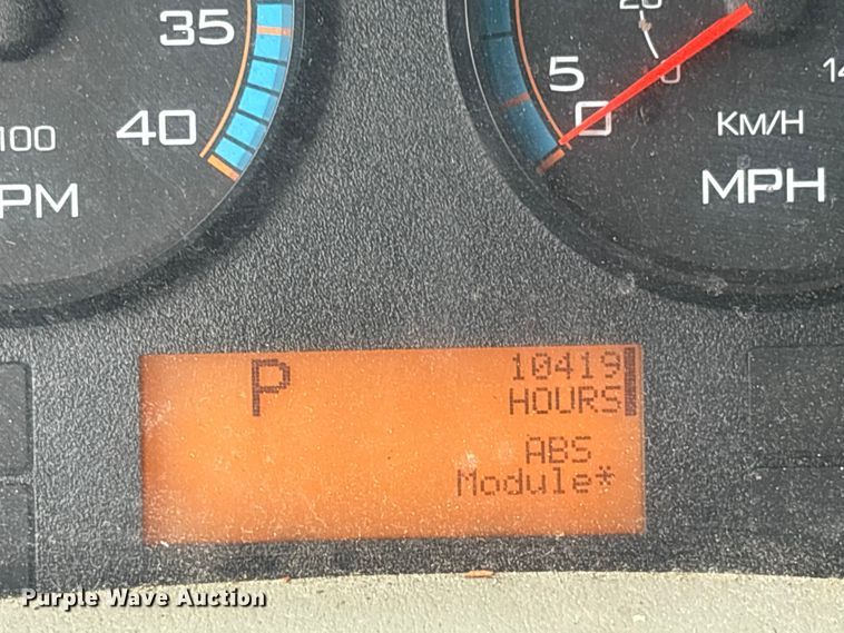 image for item YA3553 2019 International 4300 box truck