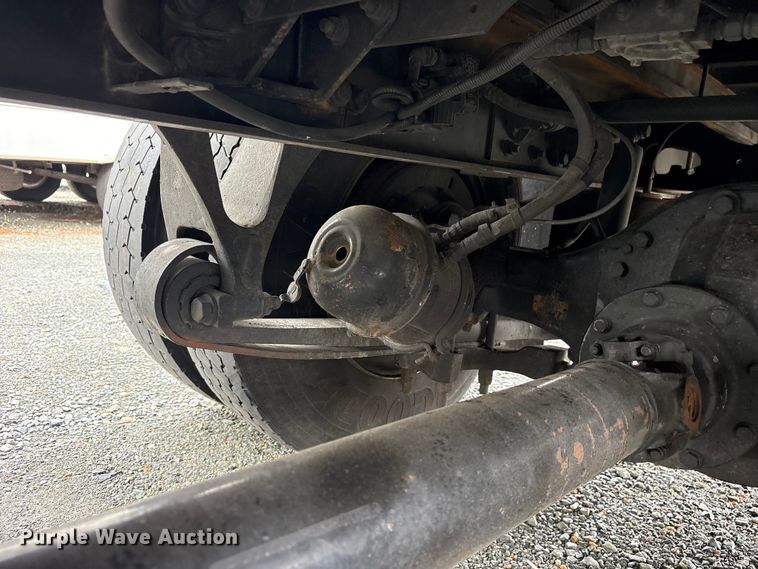image for item YA3553 2019 International 4300 box truck