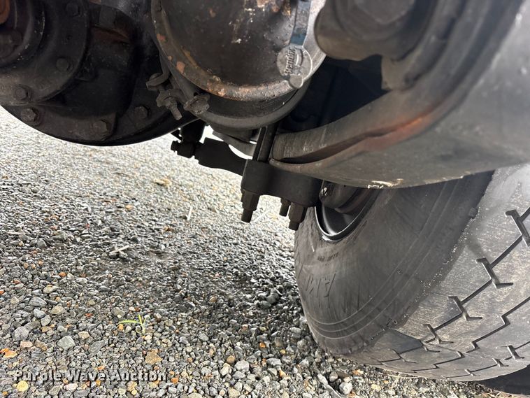 image for item YA3553 2019 International 4300 box truck