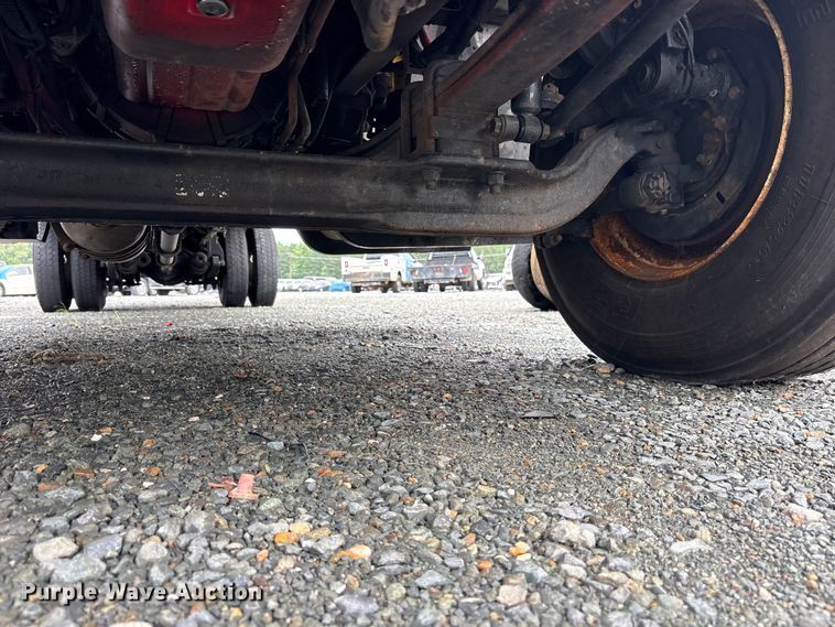 image for item YA3553 2019 International 4300 box truck