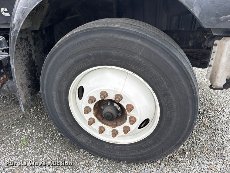 image for item YA3553 2019 International 4300 box truck