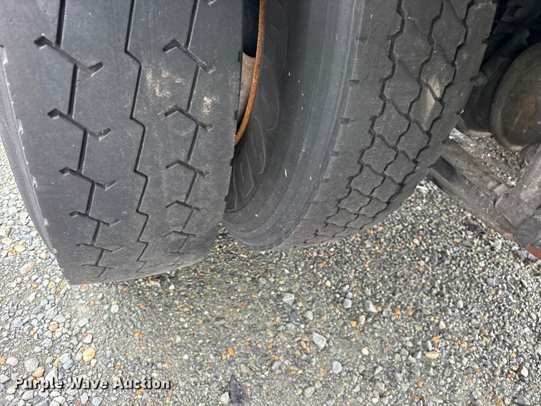image for item YA3553 2019 International 4300 box truck