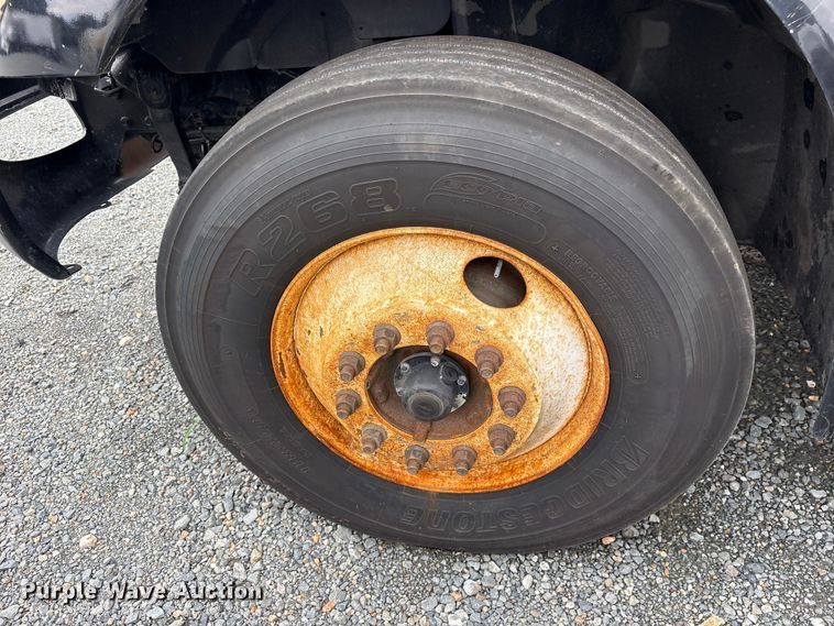 image for item YA3553 2019 International 4300 box truck
