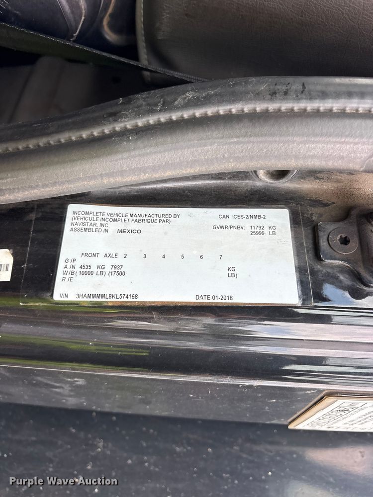 image for item YA3553 2019 International 4300 box truck