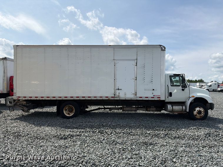 image for item YA3562 2016 International 4300  box truck